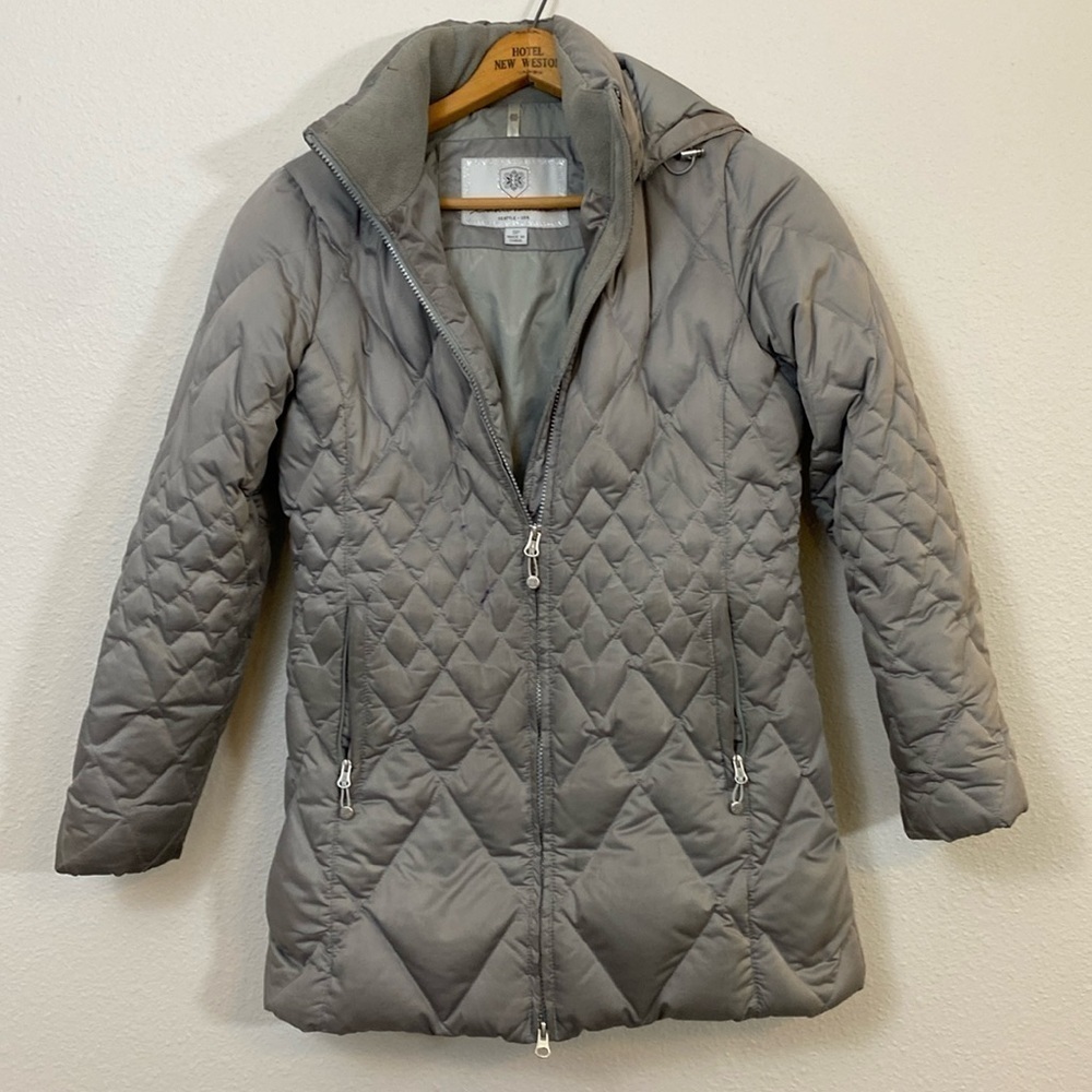 Eddie Bauer Quilted Goose Down Puffer Coat Light Grey Size SP with EB 650 fill